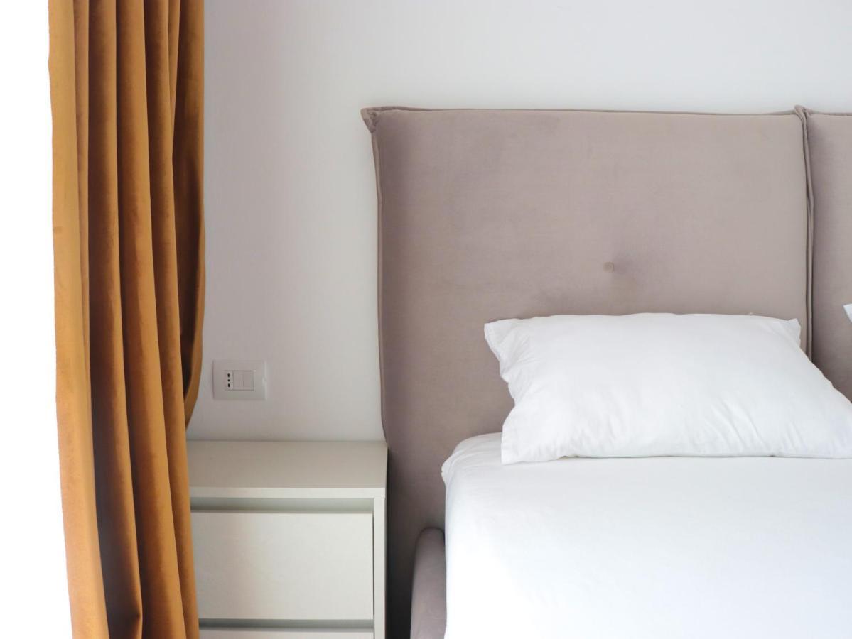 Bed and Breakfast Luxury Rooftop 23 Tirana Zewnętrze zdjęcie
