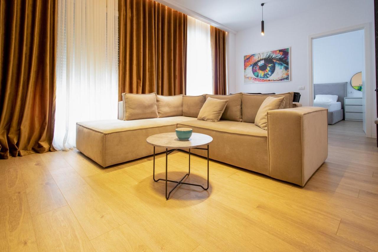 Bed and Breakfast Luxury Rooftop 23 Tirana Zewnętrze zdjęcie