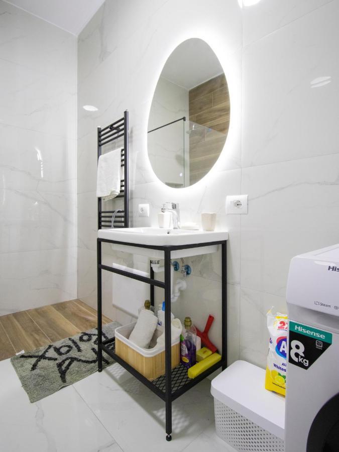 Bed and Breakfast Luxury Rooftop 23 Tirana Zewnętrze zdjęcie