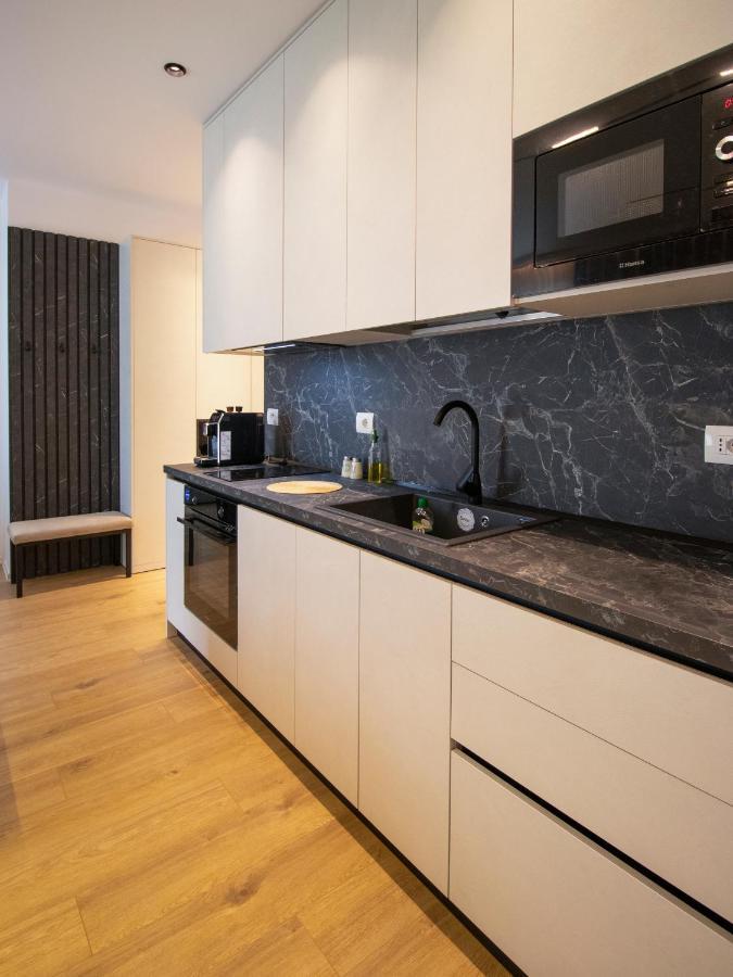 Bed and Breakfast Luxury Rooftop 23 Tirana Zewnętrze zdjęcie